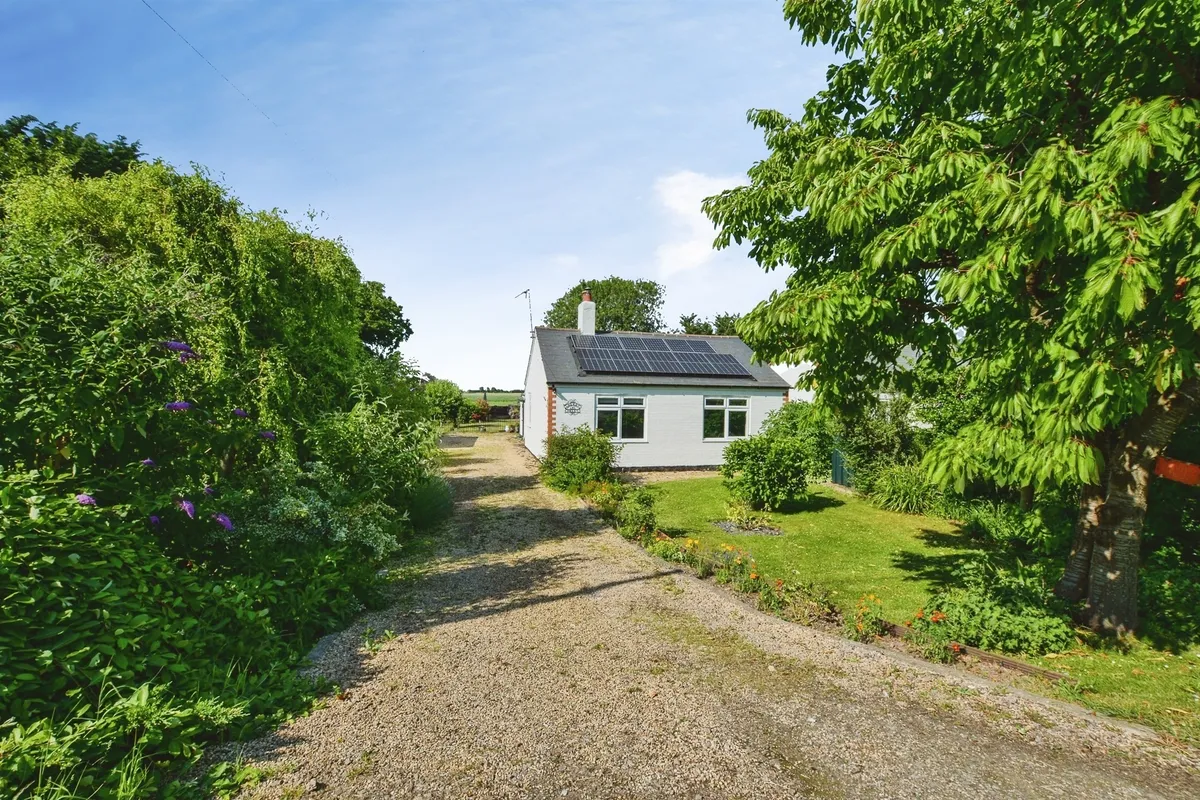 Station Road, Old Leake, BOSTON
