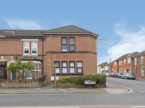 Desborough Road, EASTLEIGHphoto
