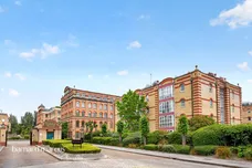 Oriel Drive, LONDON