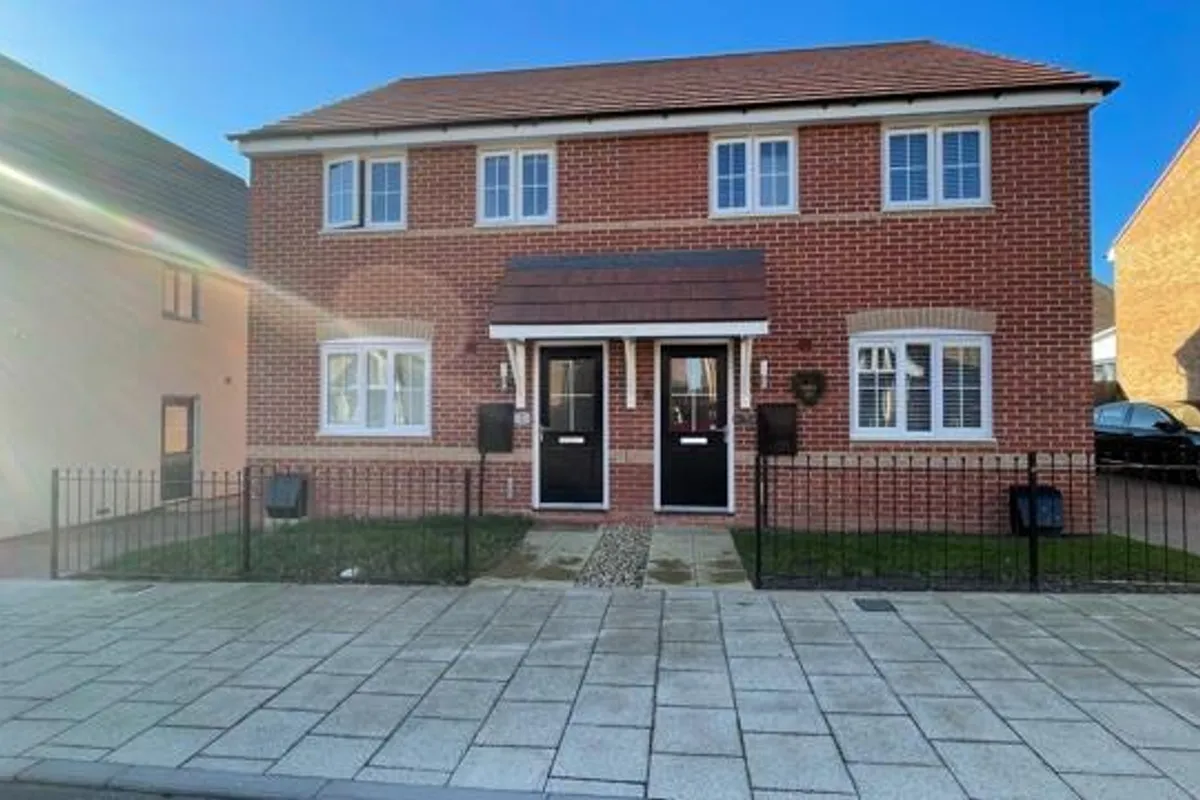 Dukes Road, Priors Hall, Weldon