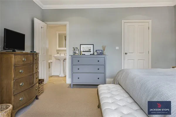 The Avenue, Newmarket, CB8 photo 9
