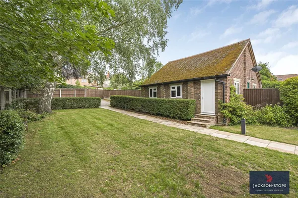 The Avenue, Newmarket, CB8 photo 13