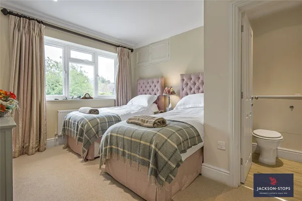 The Avenue, Newmarket, CB8 photo 14