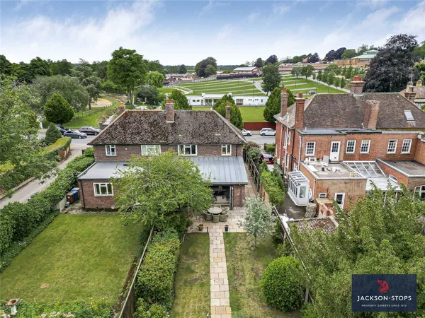 The Avenue, Newmarket, CB8 photo 22