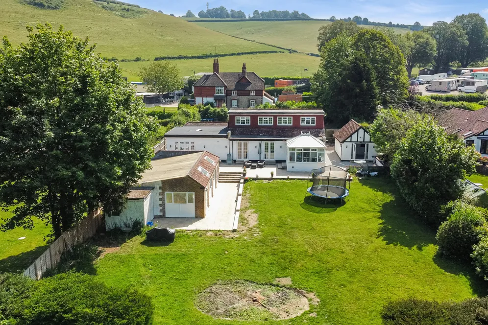 Slines Oak Road, Caterham, CR3 photo 16