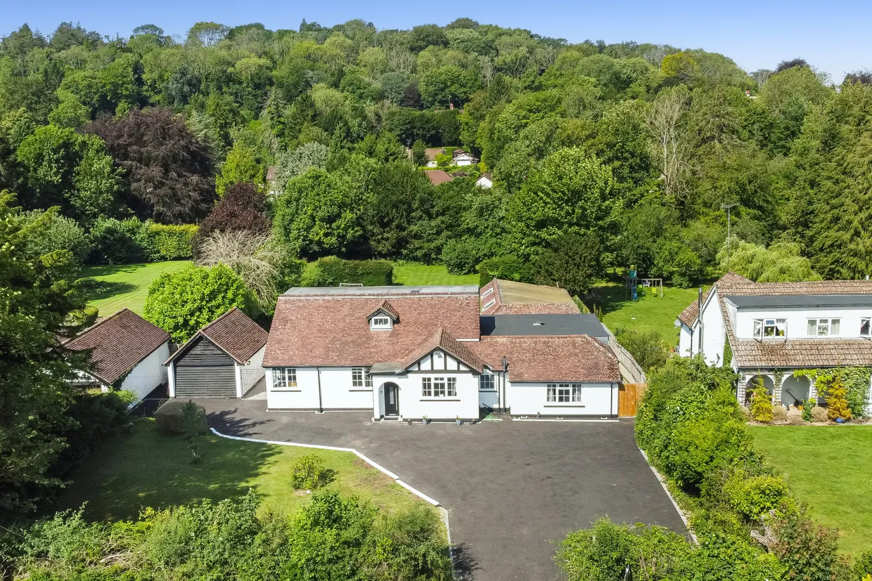 Slines Oak Road, Caterham, CR3 photo 1