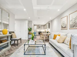Meadow House, Fallsbrook Road, London photo