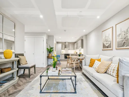 Meadow House, Fallsbrook Road, Londonphoto