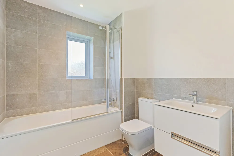 The Standford Willow Fields, Cranleigh, GU6 photo 7