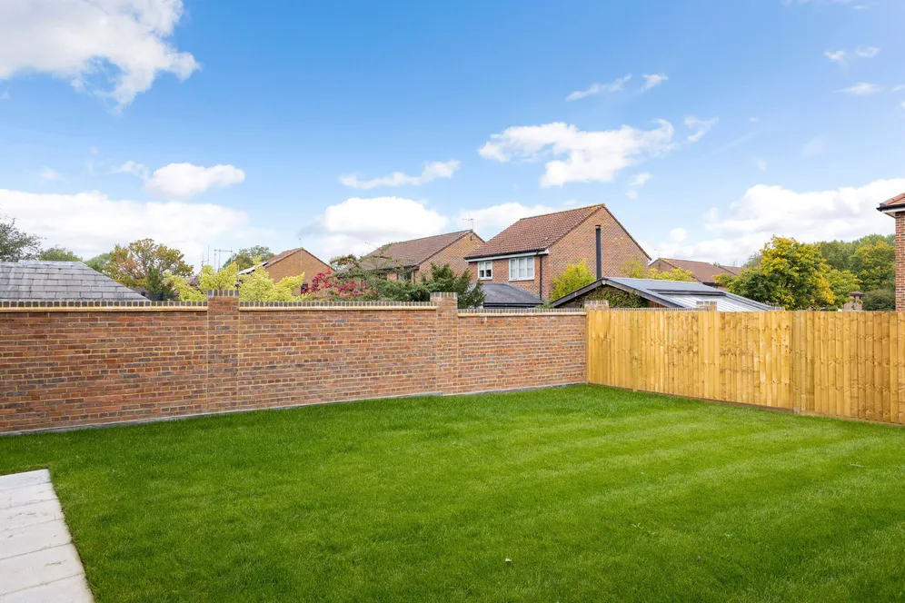 The Standford Willow Fields, Cranleigh, GU6 photo 9