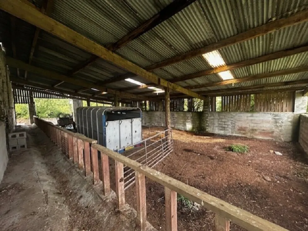 Property carousel item 24