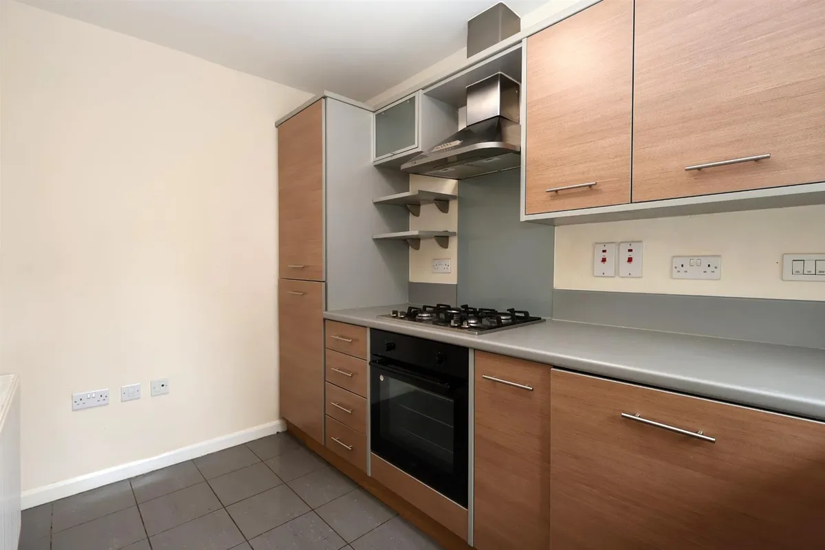 Lightcroft Cottages, Eastbrook Way, Hemel Hempstead, Hertfordshire, HP2 5US