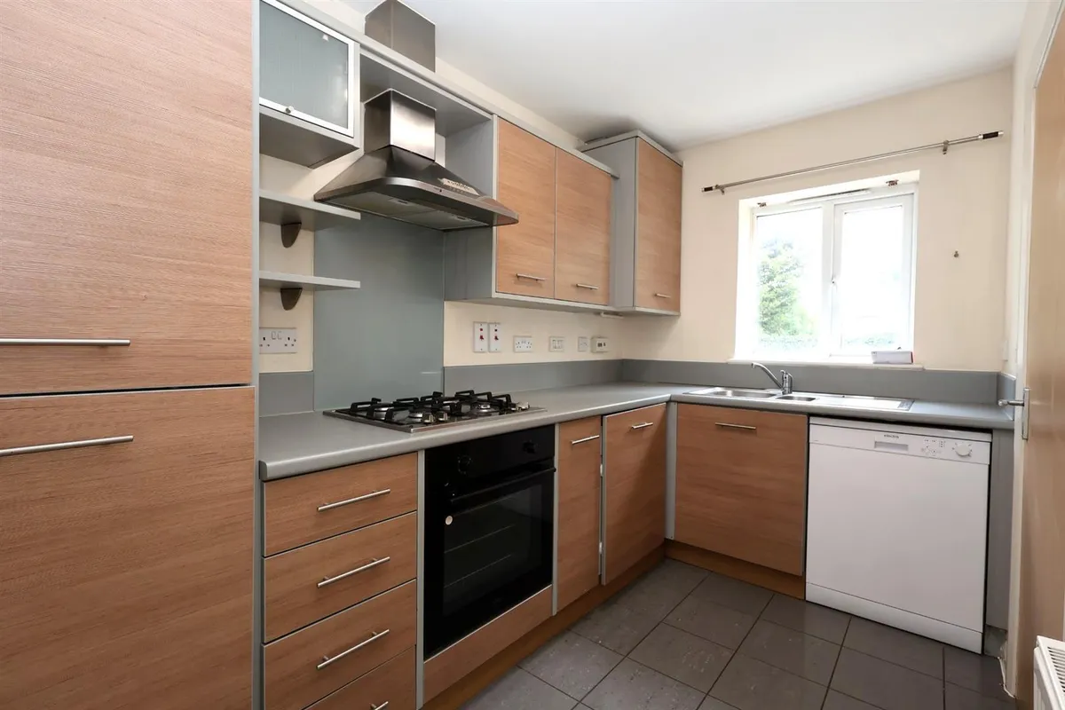 Lightcroft Cottages, Eastbrook Way, Hemel Hempstead, Hertfordshire, HP2 5US