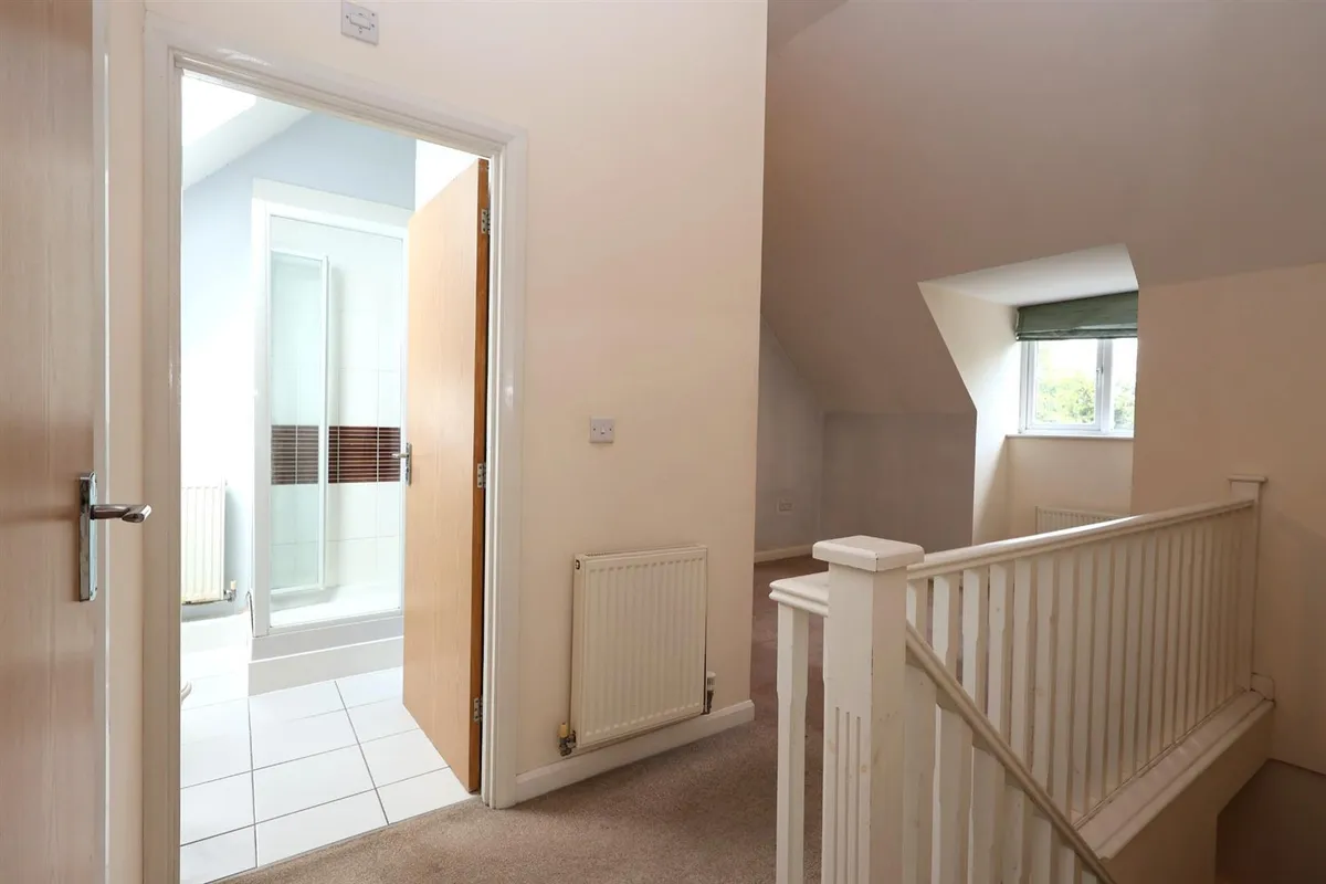 Lightcroft Cottages, Eastbrook Way, Hemel Hempstead, Hertfordshire, HP2 5US