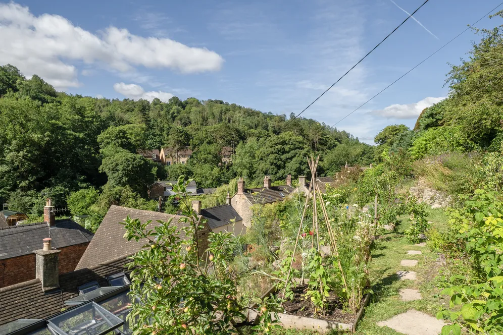High Street, Chalford, GL6 photo 29