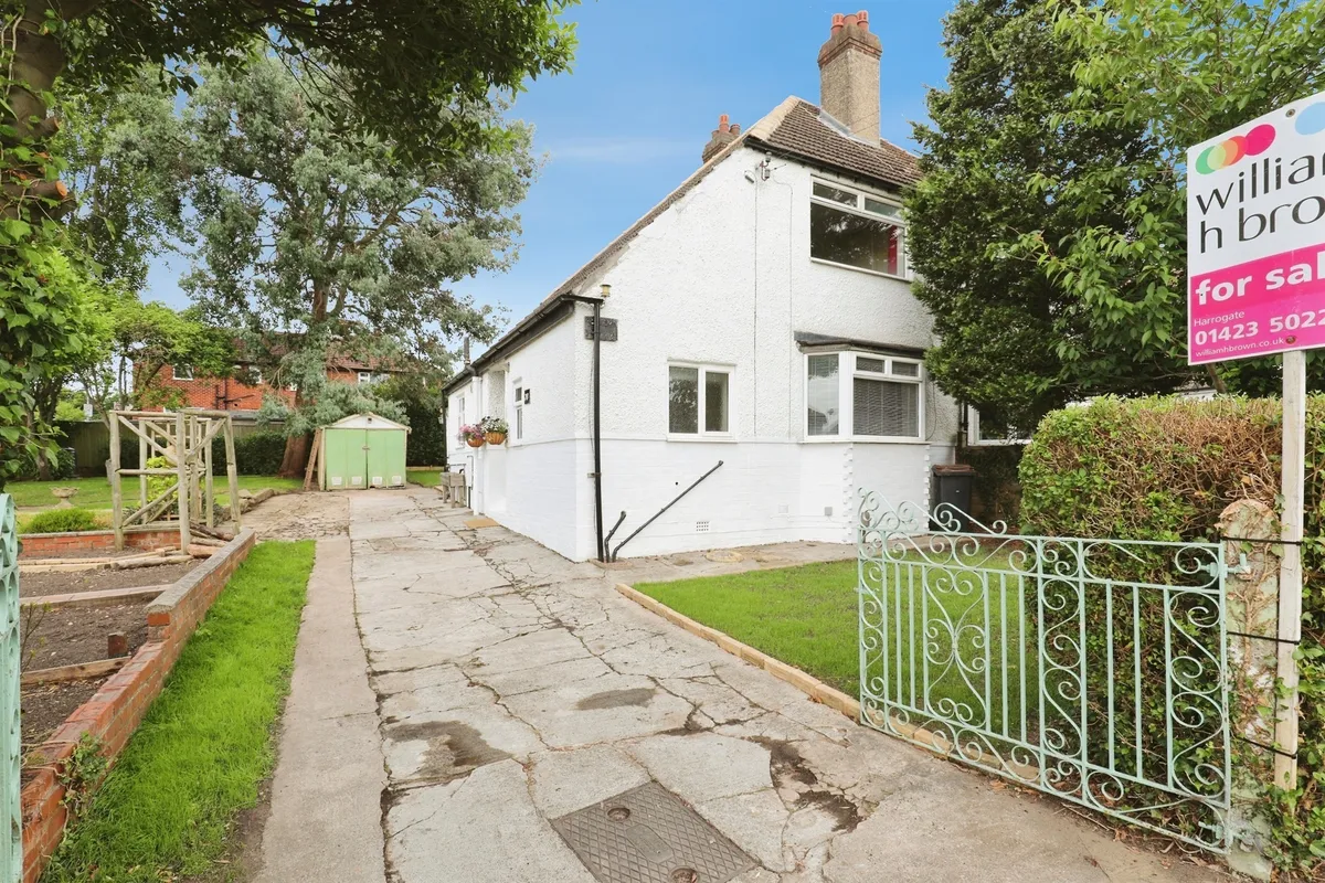 Greenfields Drive, Harrogate