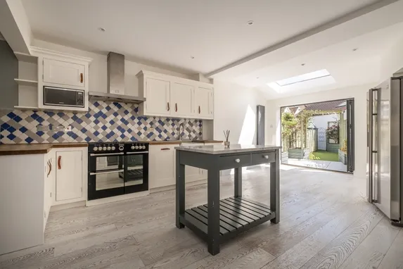 Rosslyn Avenue London SW13