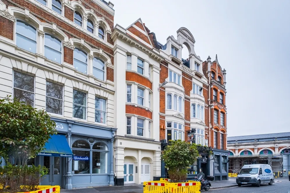 West Smithfield London EC1A photo 2