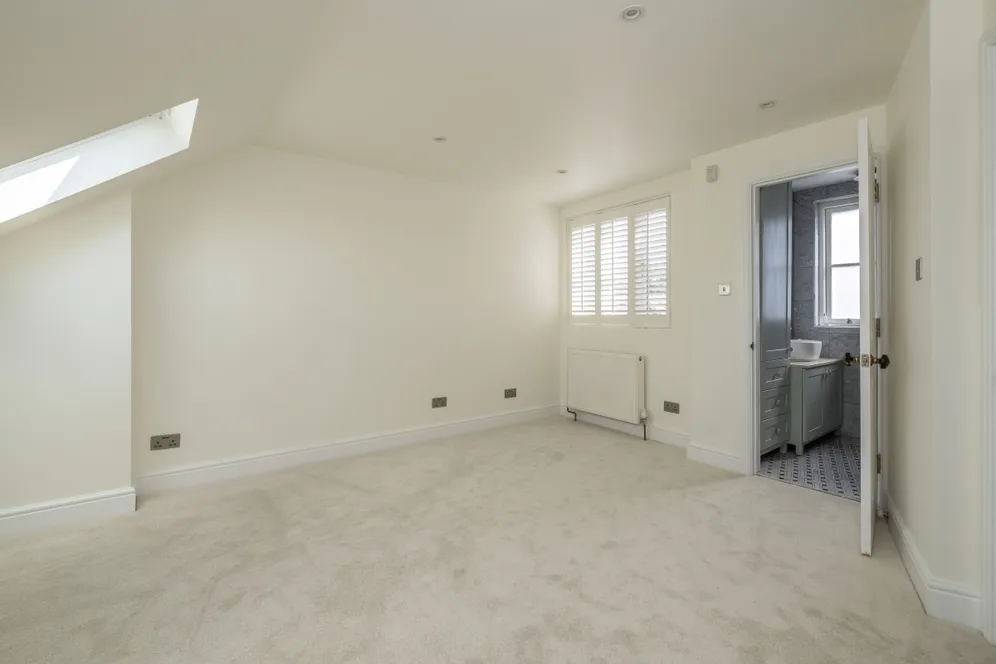 Rosslyn Avenue London SW13 photo 4