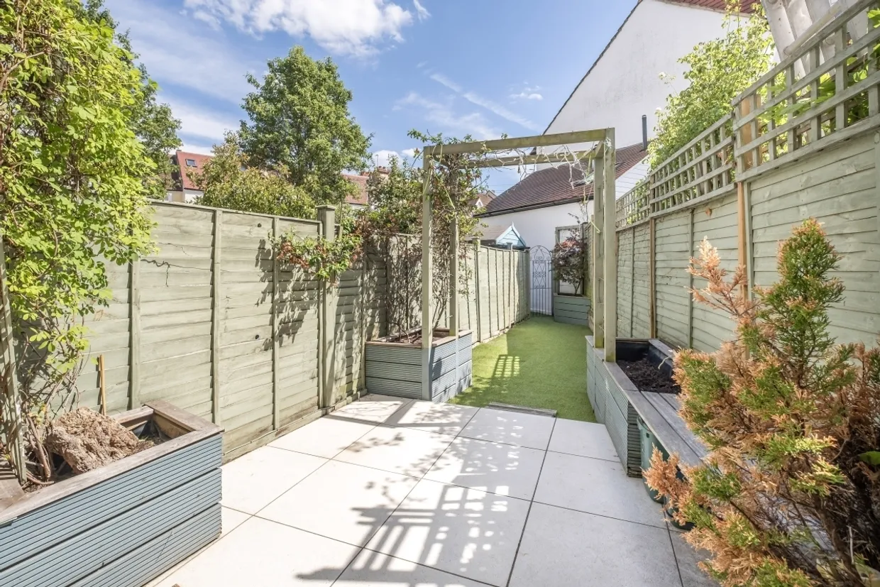 Rosslyn Avenue London SW13 photo 10
