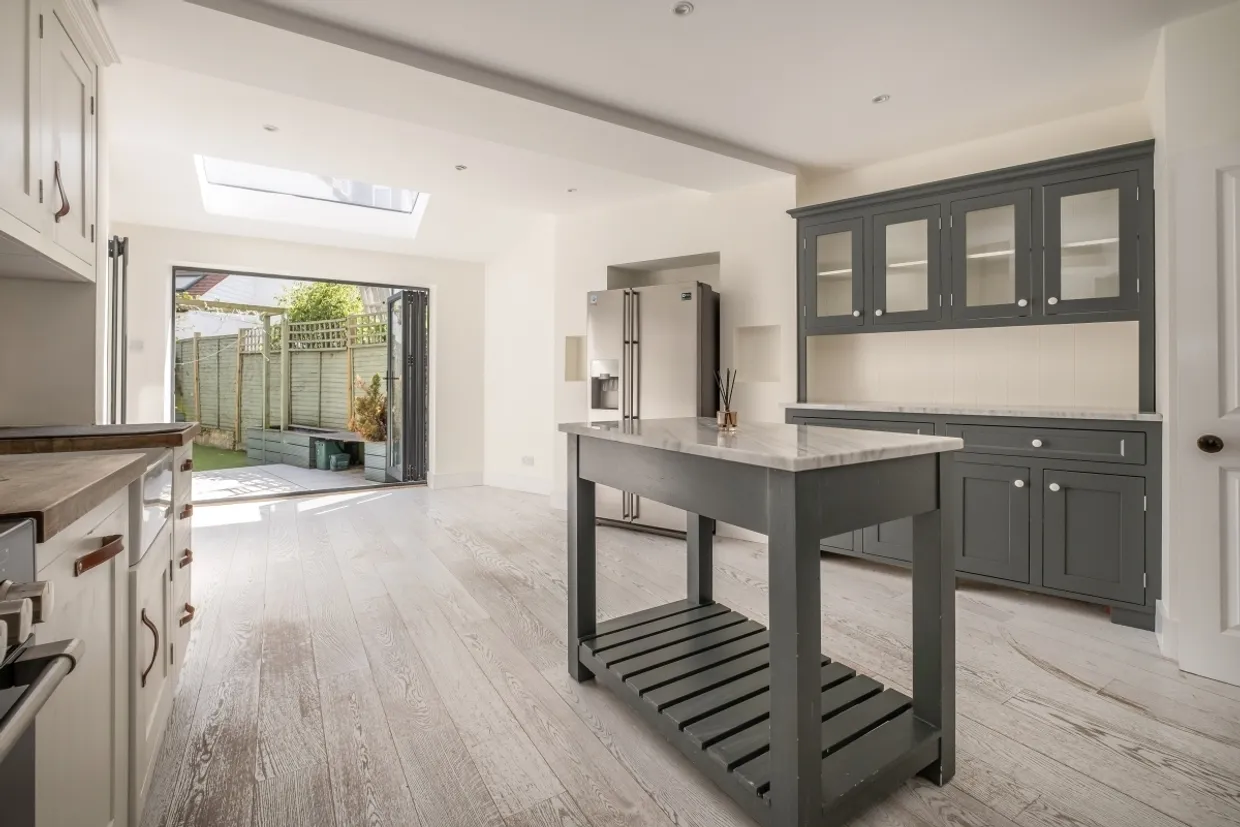 Rosslyn Avenue London SW13 photo 11