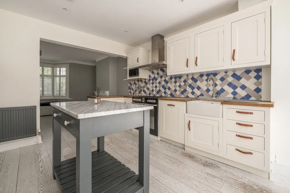 Rosslyn Avenue London SW13 photo 13
