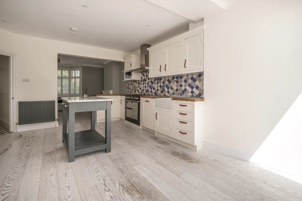 Rosslyn Avenue London SW13 photo 14