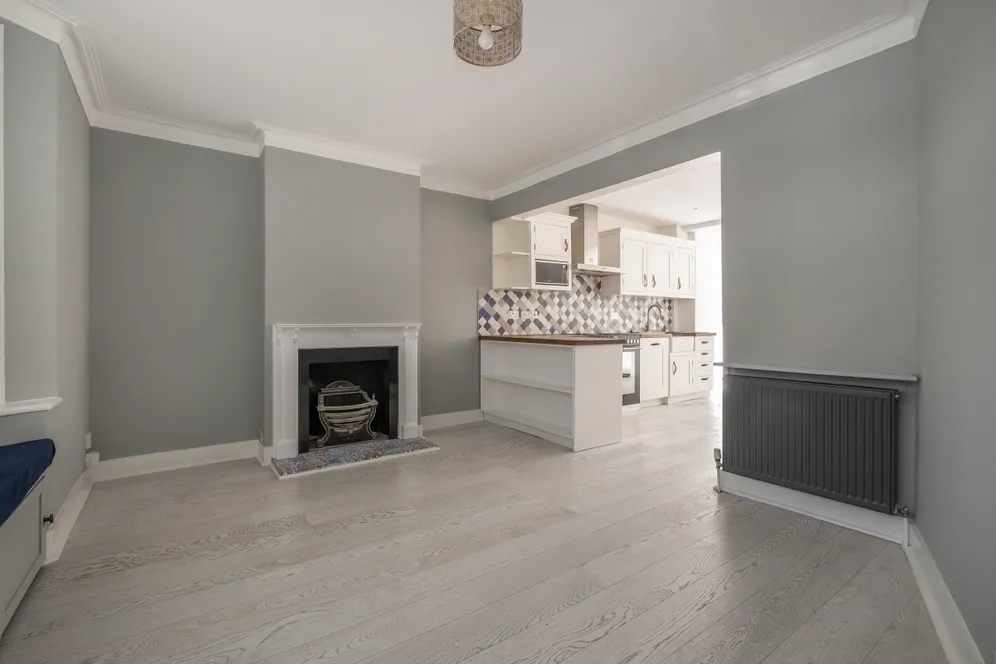 Rosslyn Avenue London SW13 photo 17