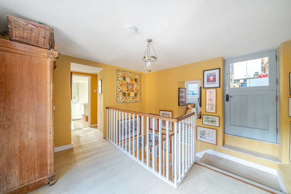 High Street, Chalford, GL6 photo 14