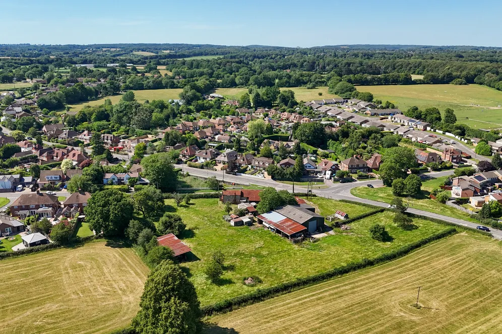 Cockpit Road, Great Kingshill, HP15 photo 11