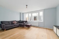 Celandine Close, E14 photo 8