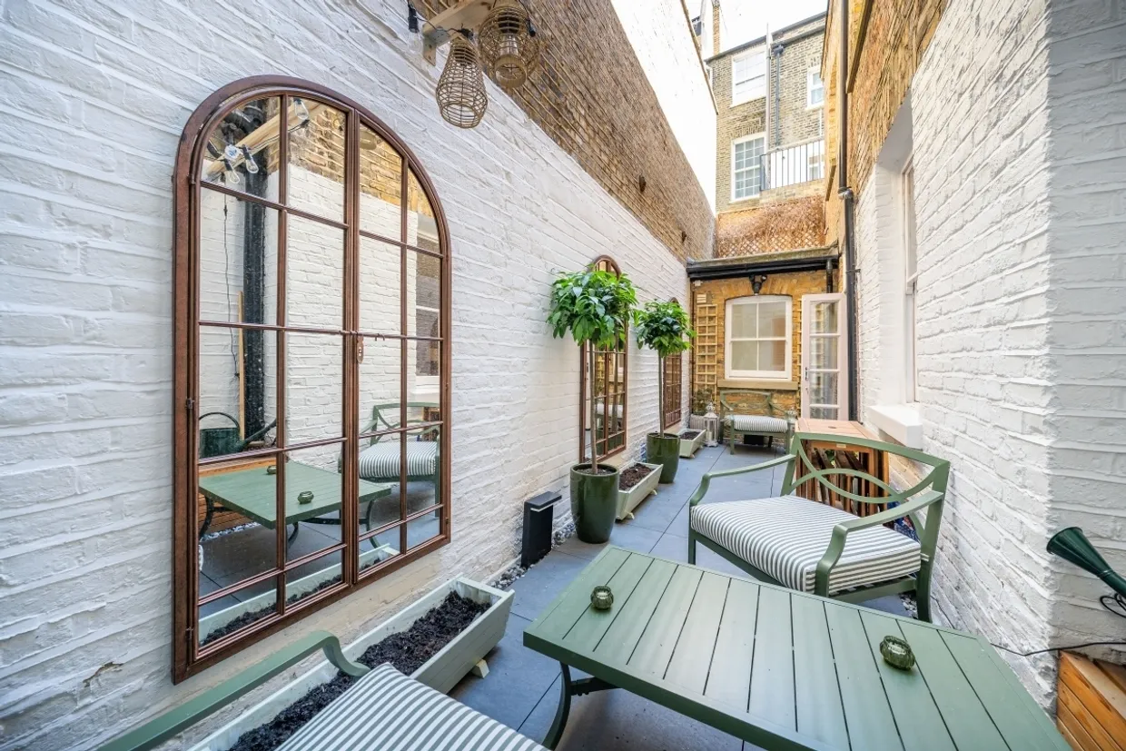 Belgrave Road London SW1V photo 9