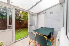 Celandine Close, E14 photo 12