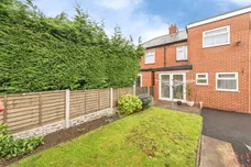 Kirkgate, Hanging Heaton, Batley
