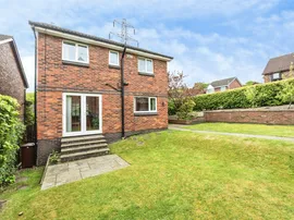 Ibbetson Drive, Churwell, Leeds thumb 2