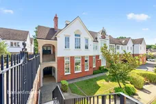 Old School Close, REDHILL