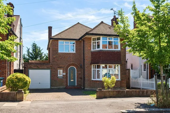 Myddelton Park, Whetstone, N20