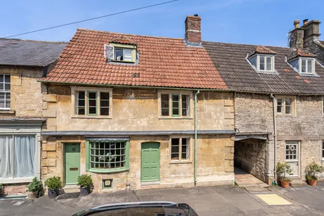 High Street, Marshfield, SN14