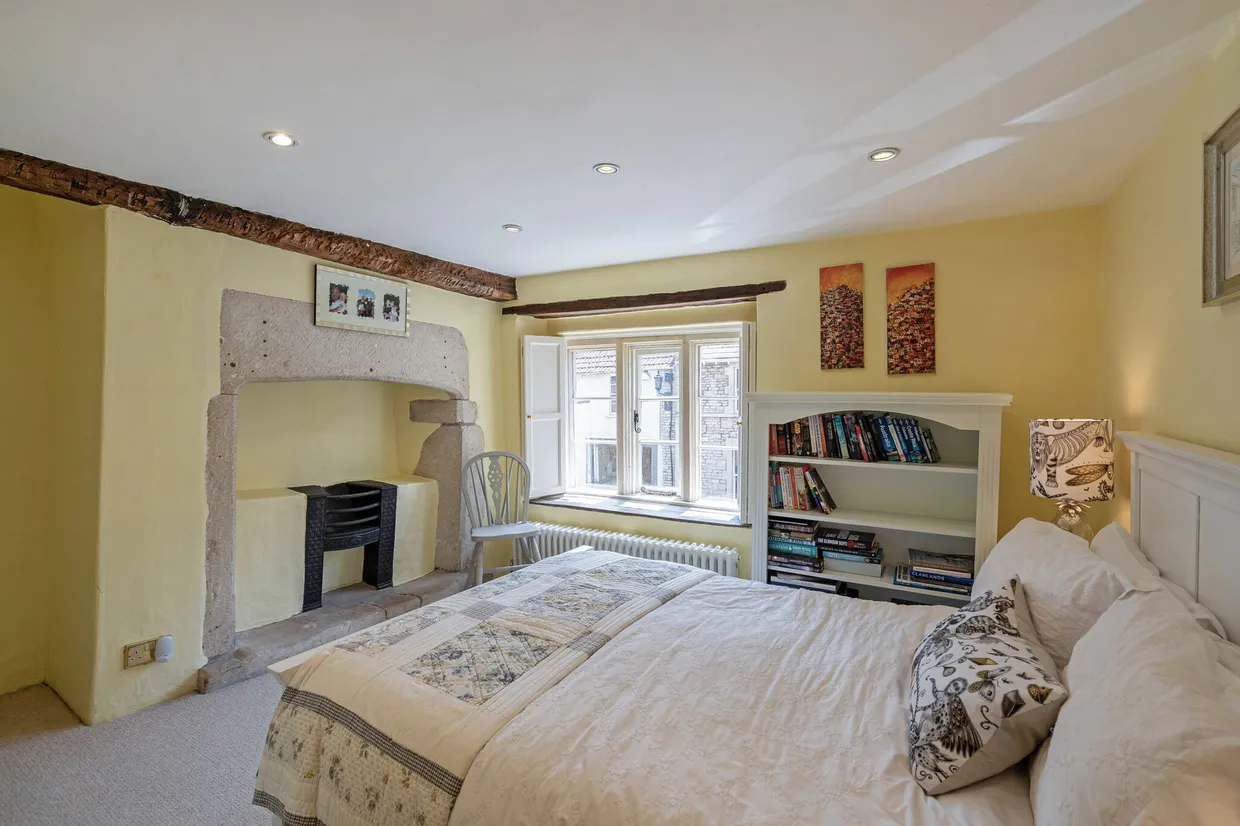 High Street, Marshfield, SN14 photo 8