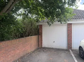 Hill End Crescent, Leeds thumb 2