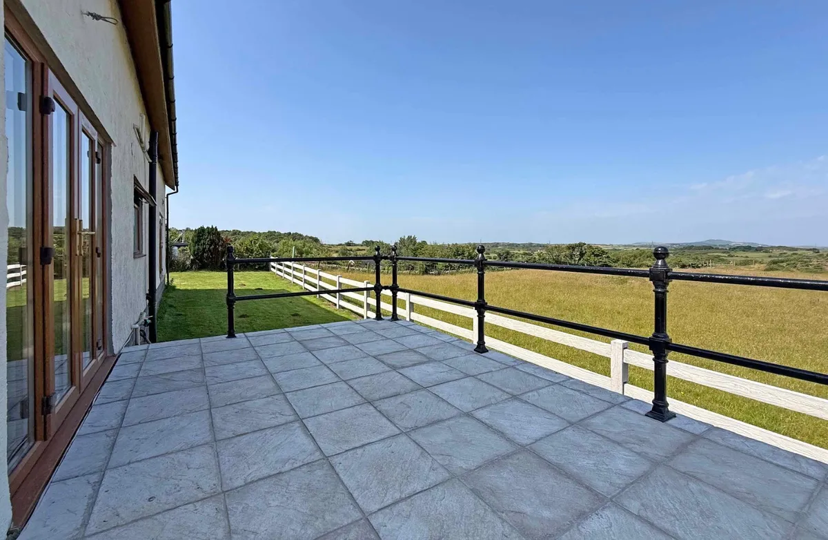Carreglefn, Amlwch, Isle of Anglesey, LL68