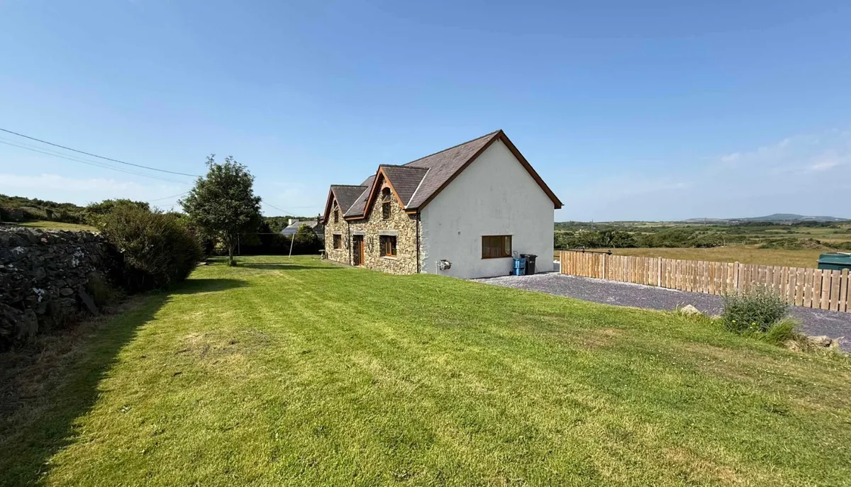 Carreglefn, Amlwch, Isle of Anglesey, LL68
