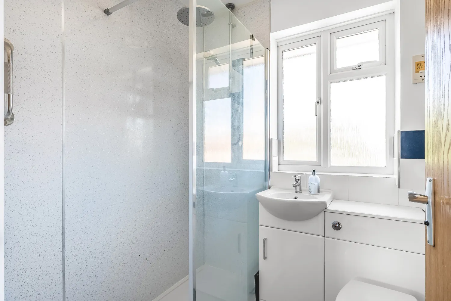 Squerryes Mede, Westerham, TN16 photo 8