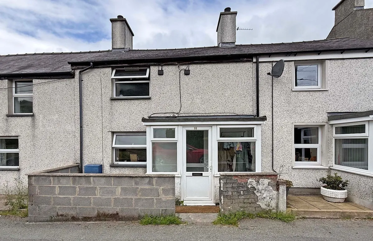 Carneddi Road, Carneddi, Bethesda, Bangor, LL57