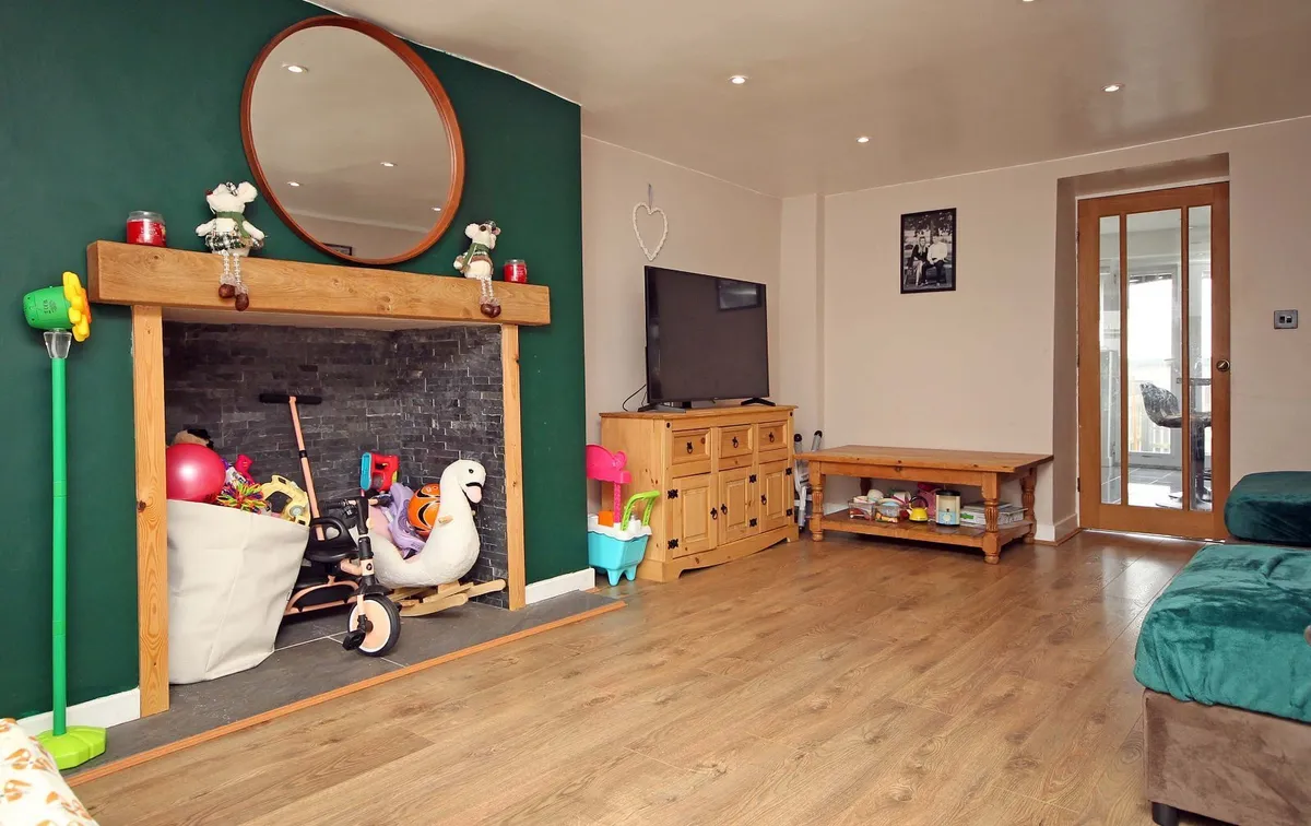 Carneddi Road, Carneddi, Bethesda, Bangor, LL57