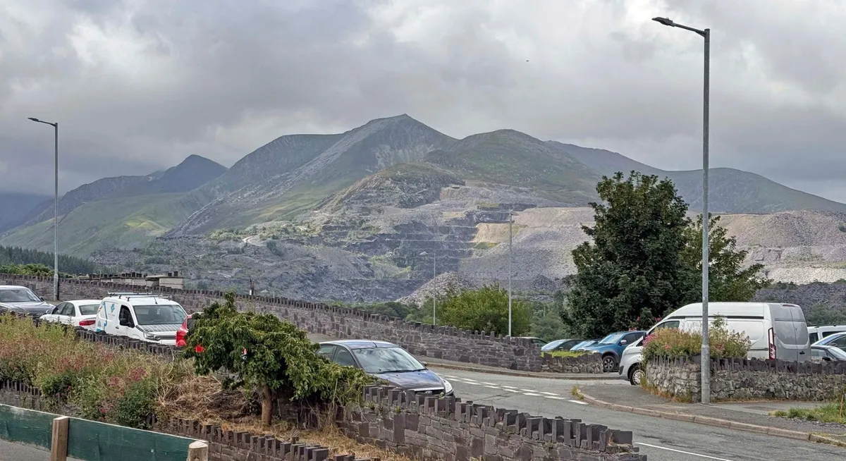 Carneddi Road, Carneddi, Bethesda, Bangor, LL57