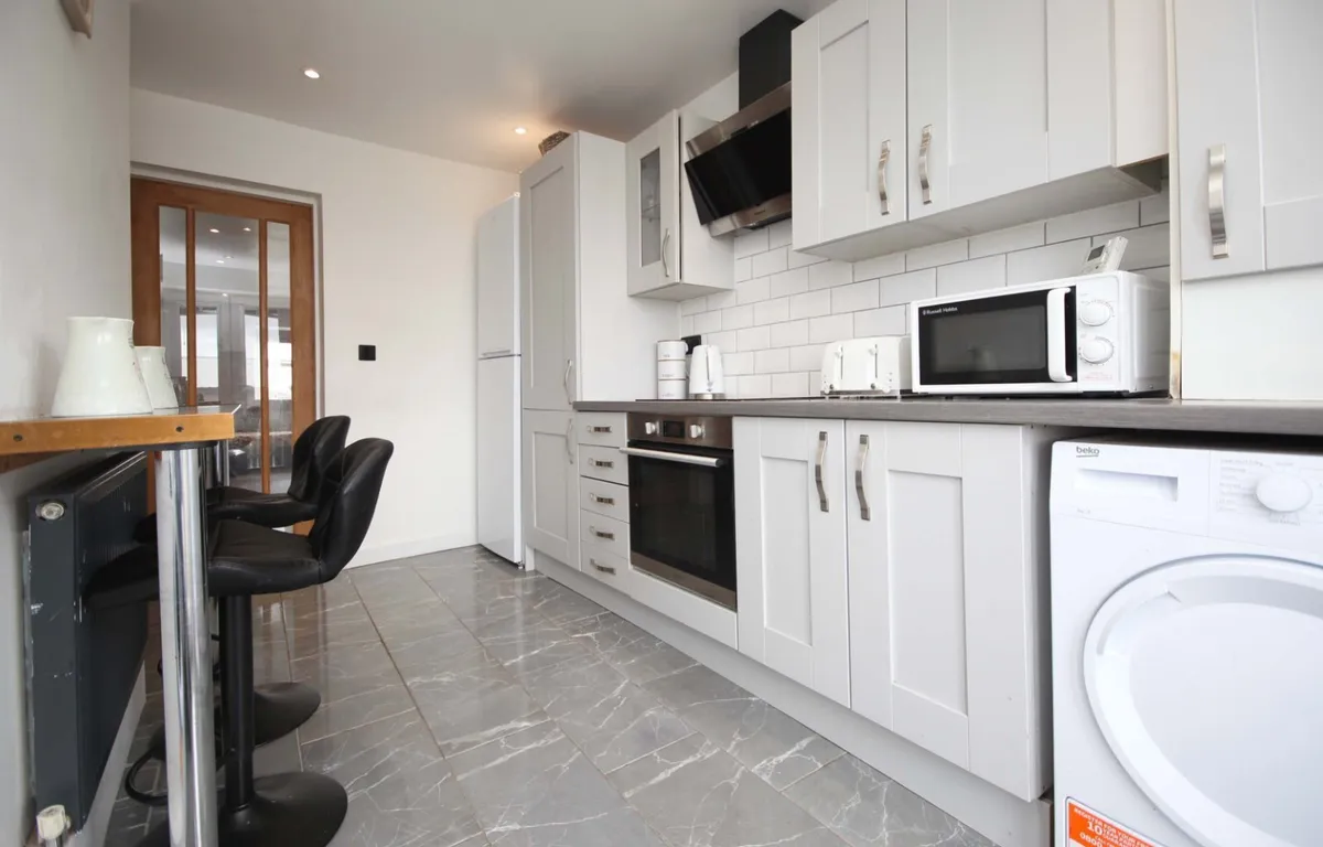 Carneddi Road, Carneddi, Bethesda, Bangor, LL57