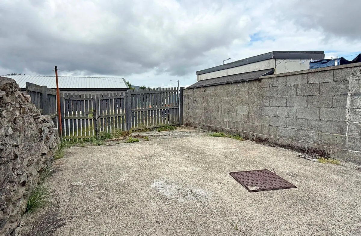 Carneddi Road, Carneddi, Bethesda, Bangor, LL57