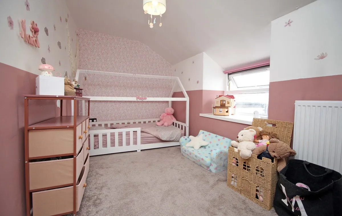 Carneddi Road, Carneddi, Bethesda, Bangor, LL57