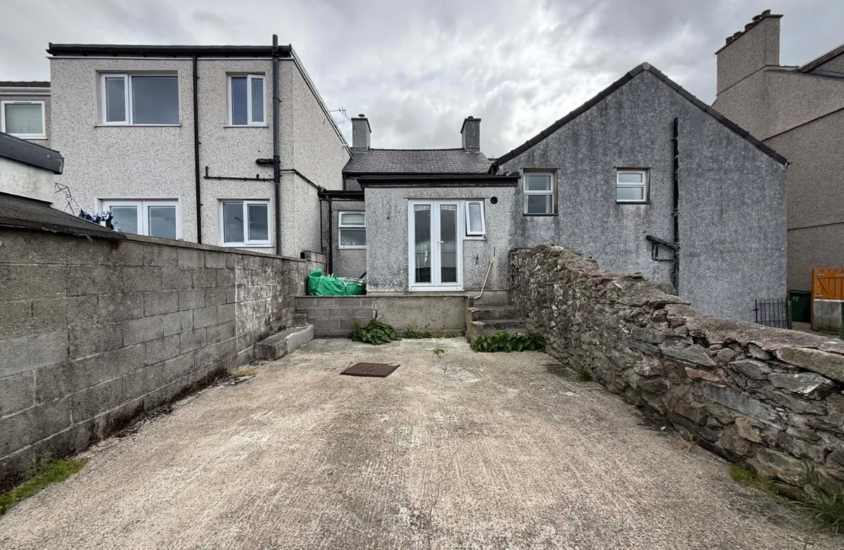 Carneddi Road, Carneddi, Bethesda, Bangor, LL57